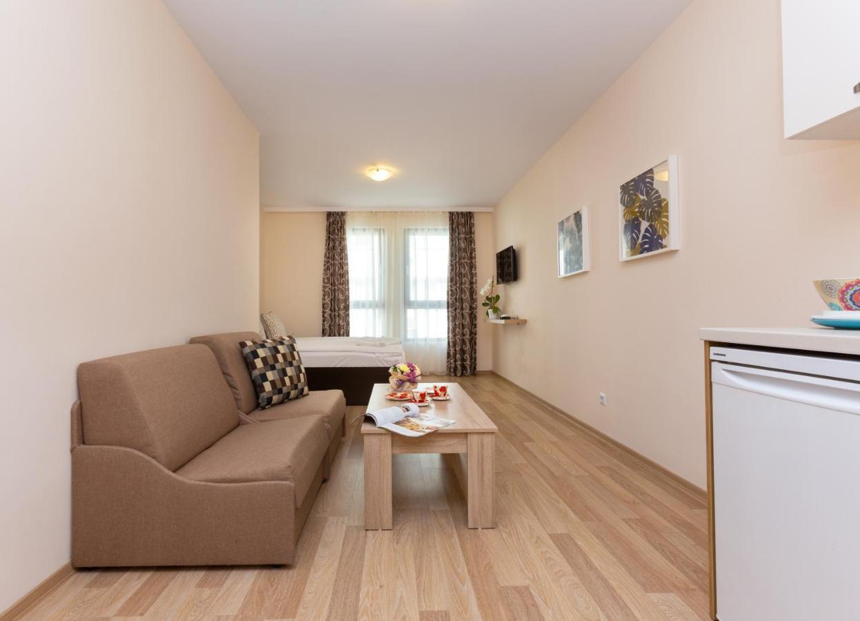 Apartments Flora Burgas Exterior photo