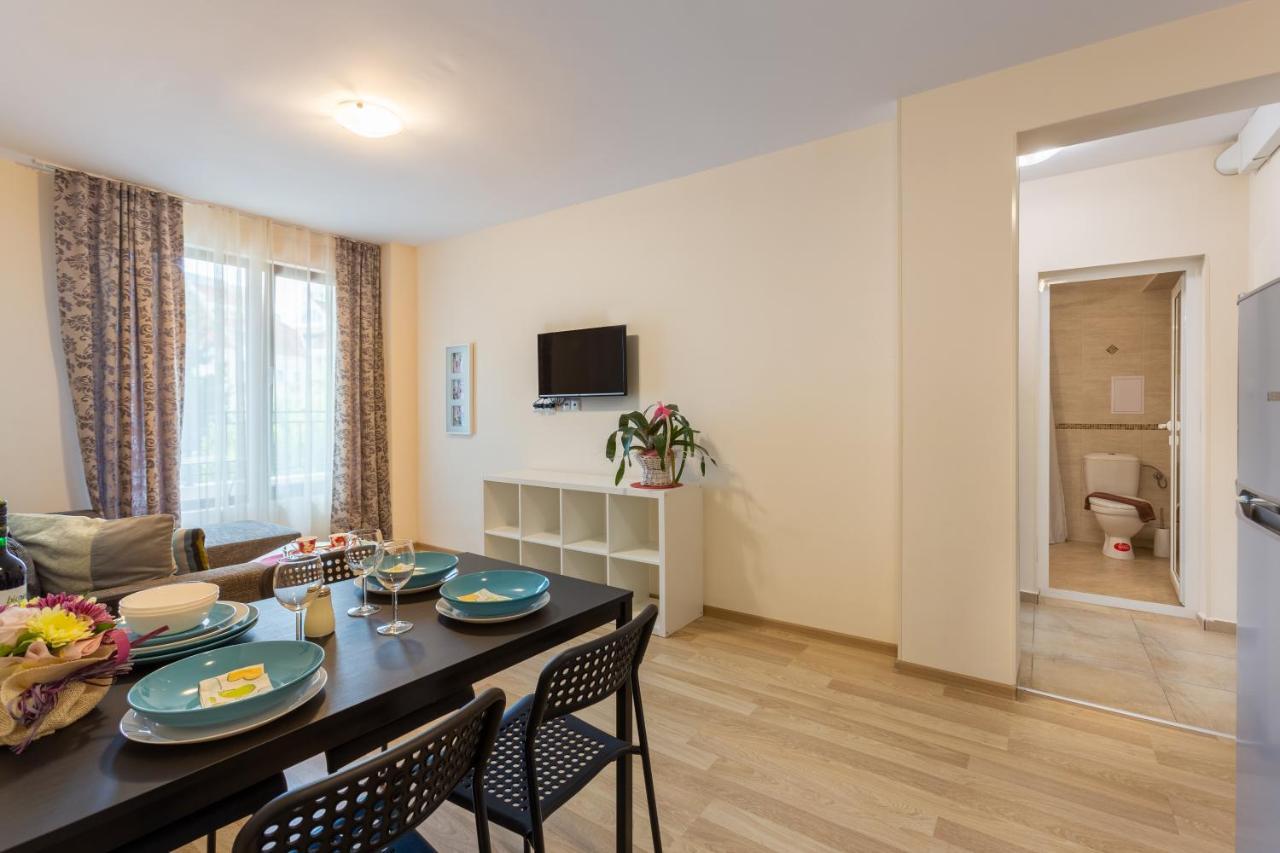 Apartments Flora Burgas Exterior photo